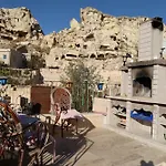 Born Ургуп