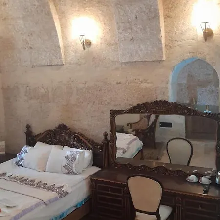 Born أوروغوبْ