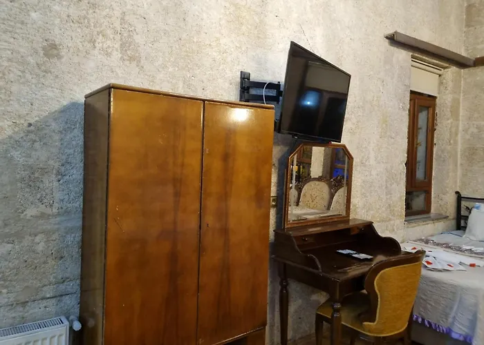 Born בית הארחה