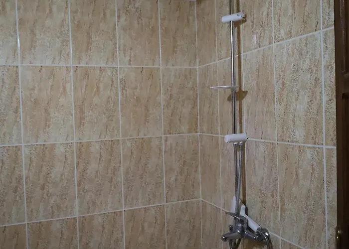 Born בית הארחה 3*