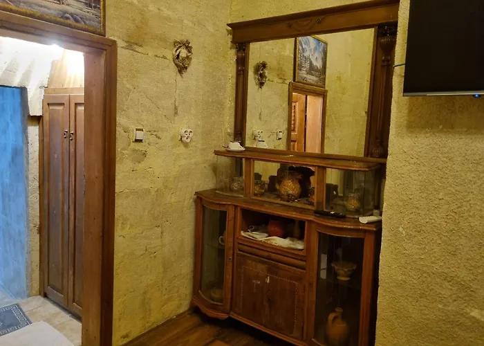 Born בית הארחה אורגופ