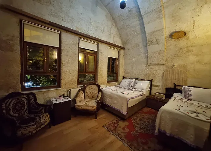 Born בית הארחה