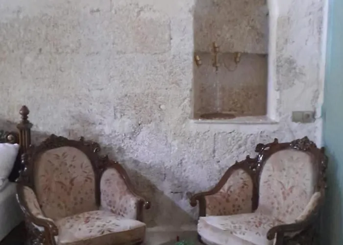 Born בית הארחה 3*